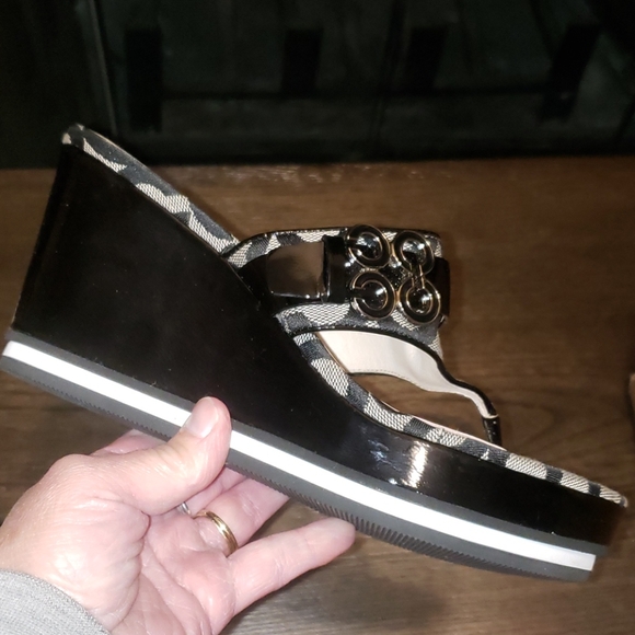 New Coach Gypsy Optic C Platform Thong Sandal - Picture 11 of 12